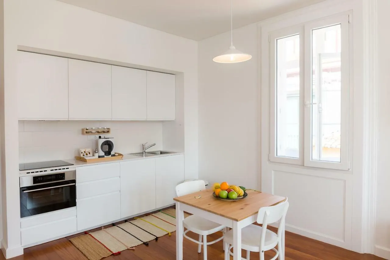 Apartamentos Praca Amarela By Heart Of Funchal 푼샬